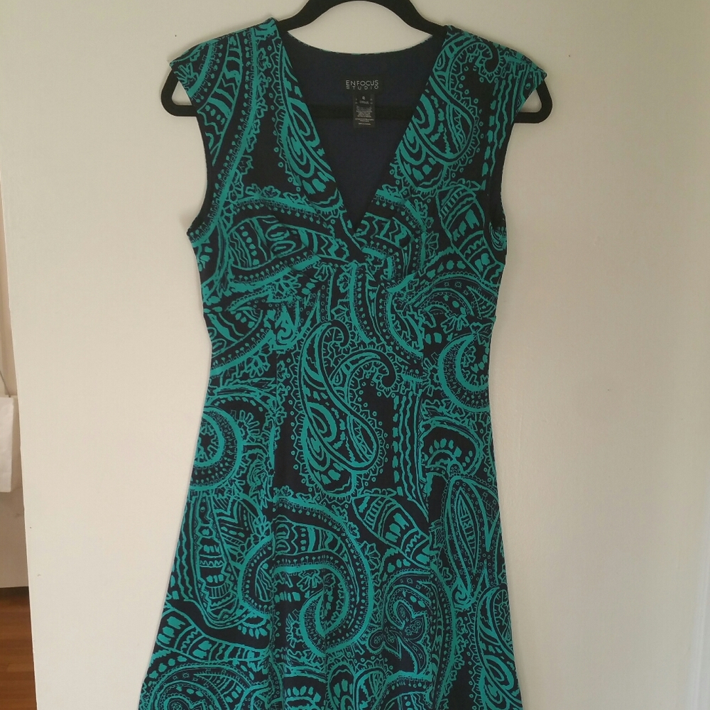 Sweet & flirty little dress, Size 6